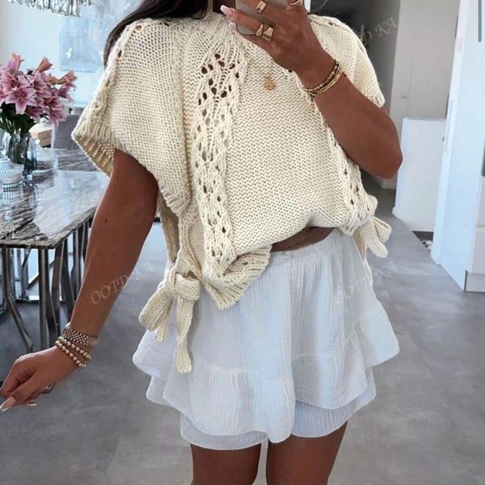SHEIN Cream Knit Top